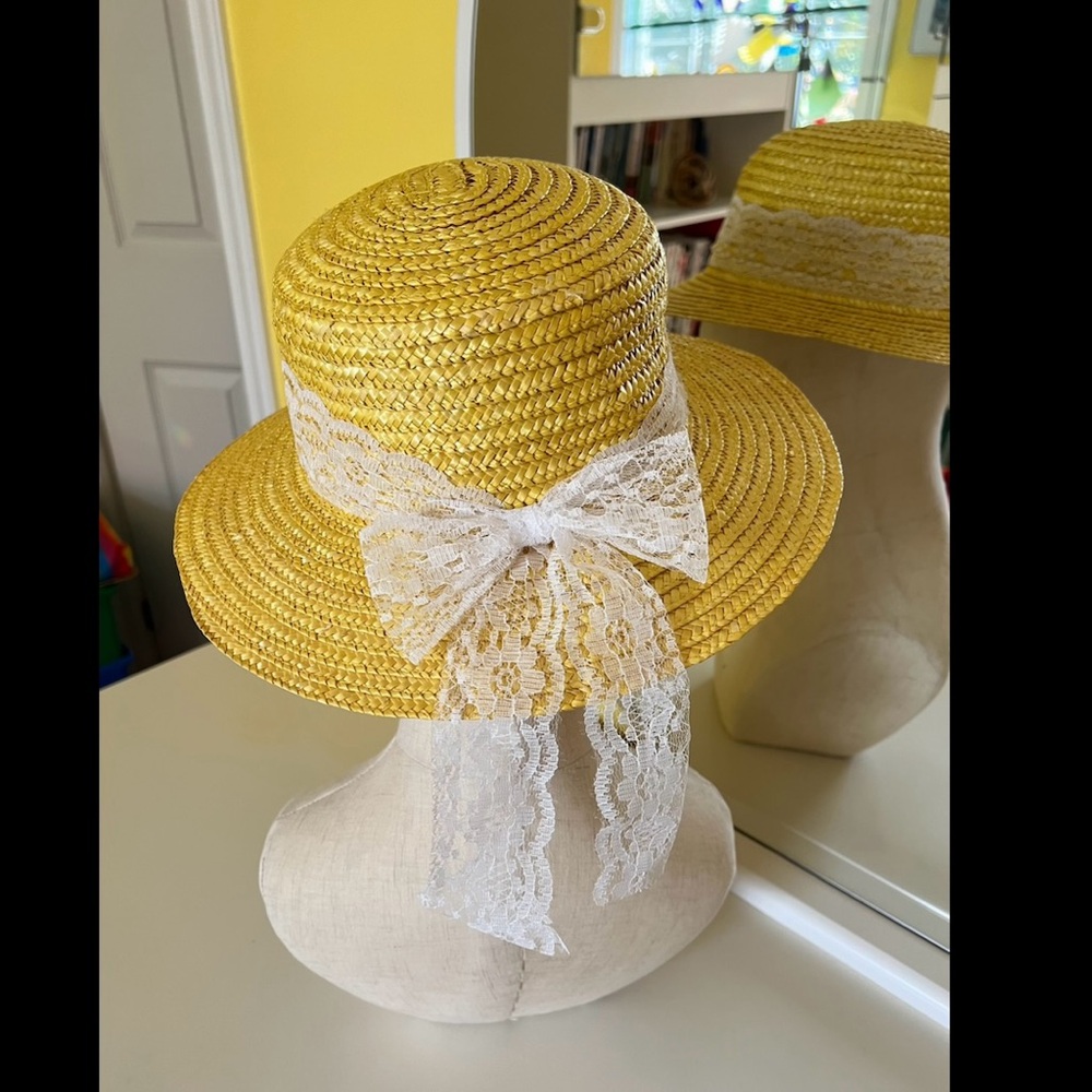 1980s Yellow Straw Hat, Round Crown, Incl. White Lace Ribbon & Rainbow Bandana - Picture 2 of 16
